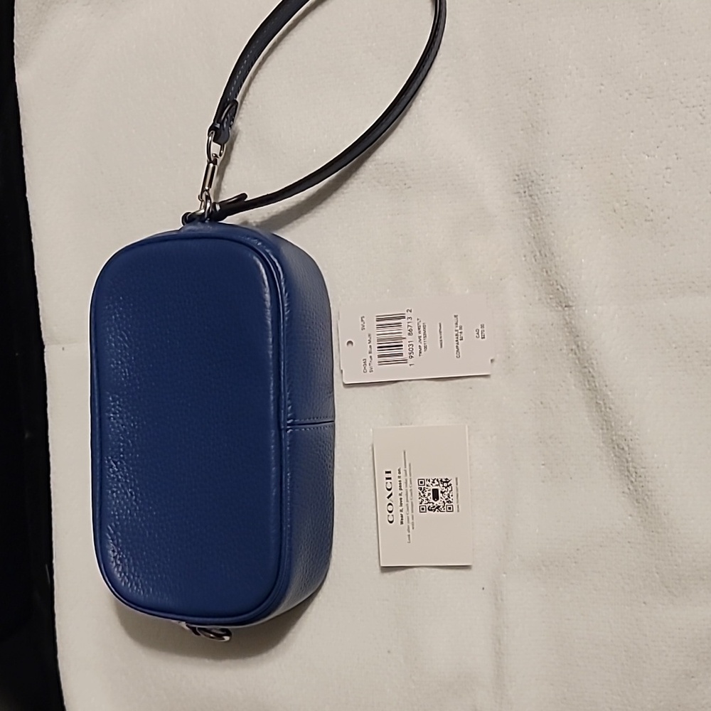 Coach Jamie Wristlet Pouch W/ Belt And Hangtag Embossing NWT - Picture 5 of 5